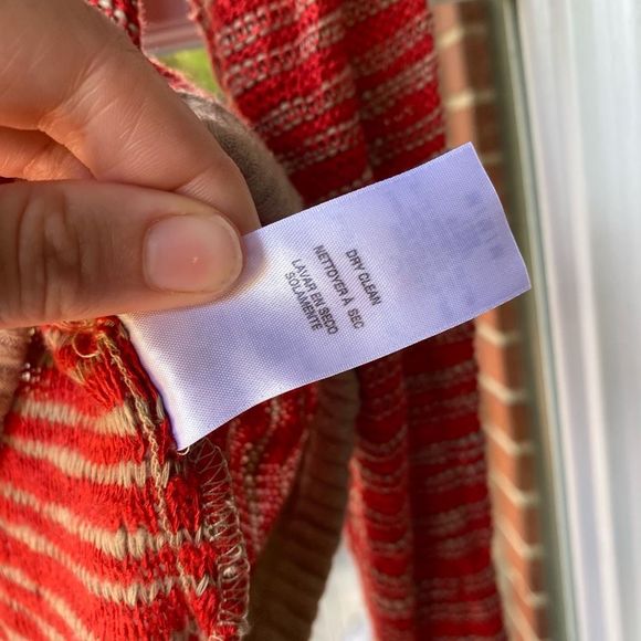 Splendid Red Beige Knit V Neck Dolman Sleeve Pullover Sweater, Sz Medium, MP $82 - Picture 4 of 7